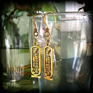 Nefertiti cartouche earrings gold queen diva ank